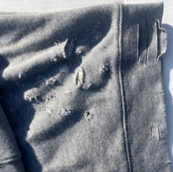 Express Extreme Destressed Crewneck - Picture 5 of 8